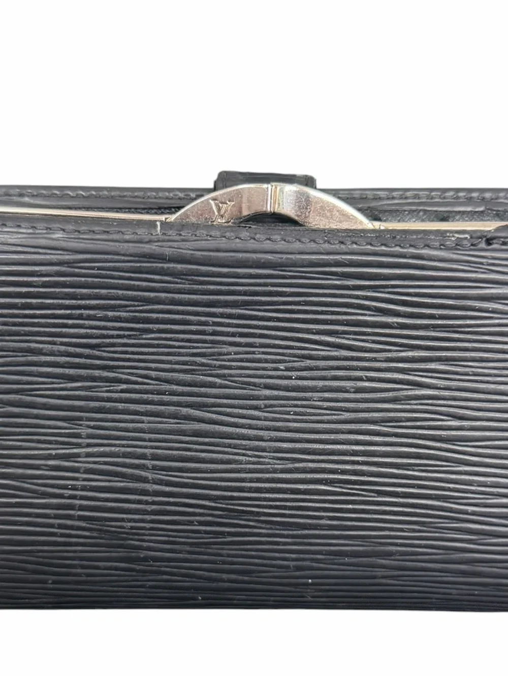 Authentic Louis Vuitton Black Epi Leather Kiss-Lock Wallet - Picture 2 of 10